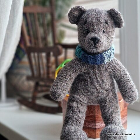 Adīts Lācis, ap 35 cm