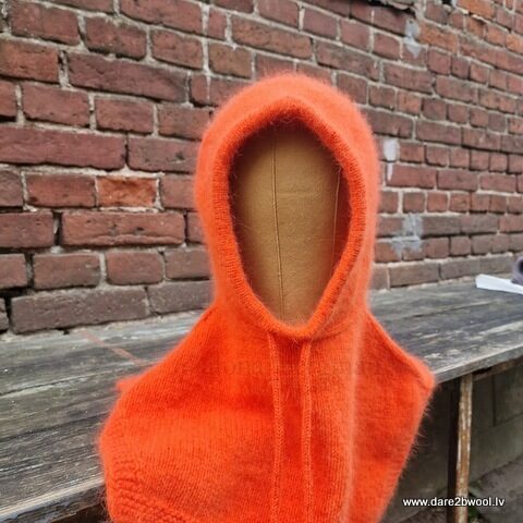 4. Cepure-kapuce, kapors+priekšautiņš. Musturs un izmērs pēc pieprasījuma