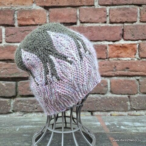 Лёгкая, мягкая и тёплая шапка Azula 